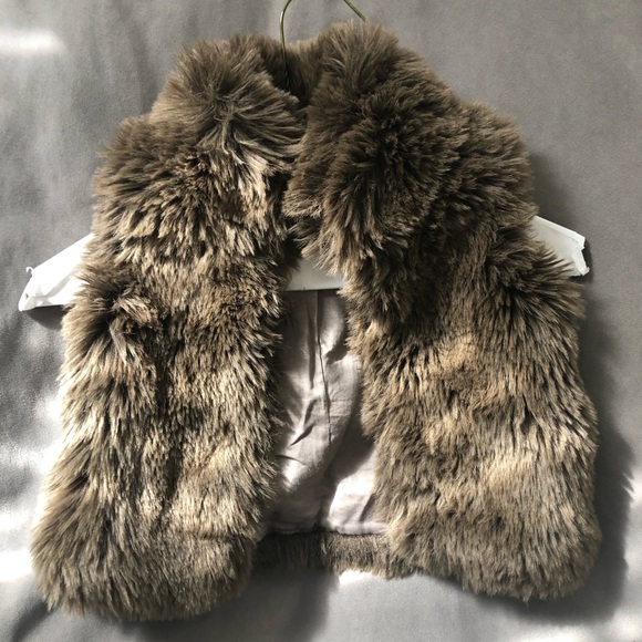 GAP Other - Girl’s Faux Fur Vest